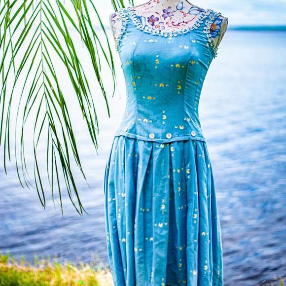 Vintage Dresses & Skirts - Sold. Vtg 50s Sun Dress XS Moon Print